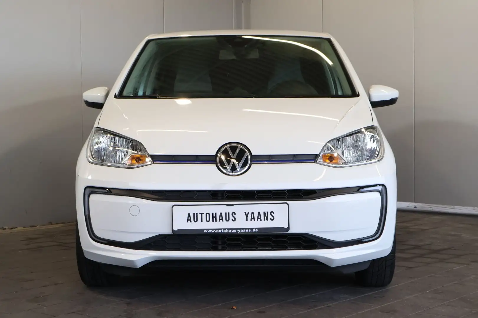Volkswagen up! e-up! 5.TUERER LANE+KLIMA+BT+GANZJAHR Weiß - 2