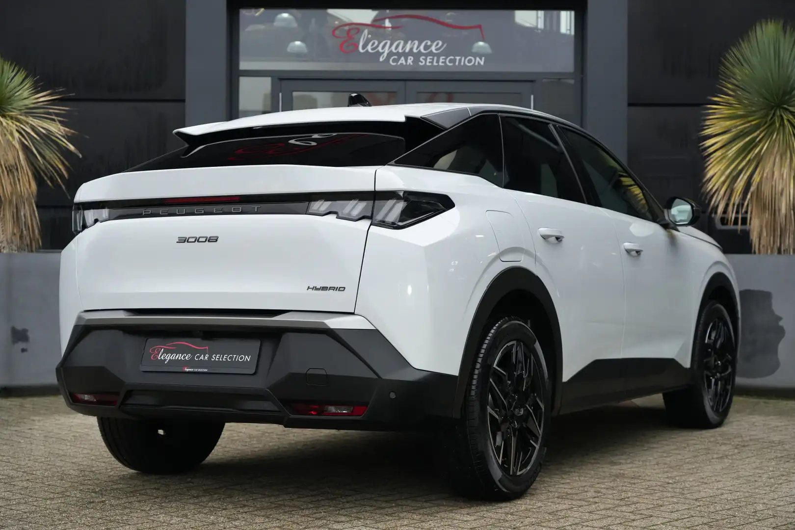 Peugeot 3008 1.2 Hybrid 145 Allure e-DSC6 136pk Navigatie/Stoel Wit - 2