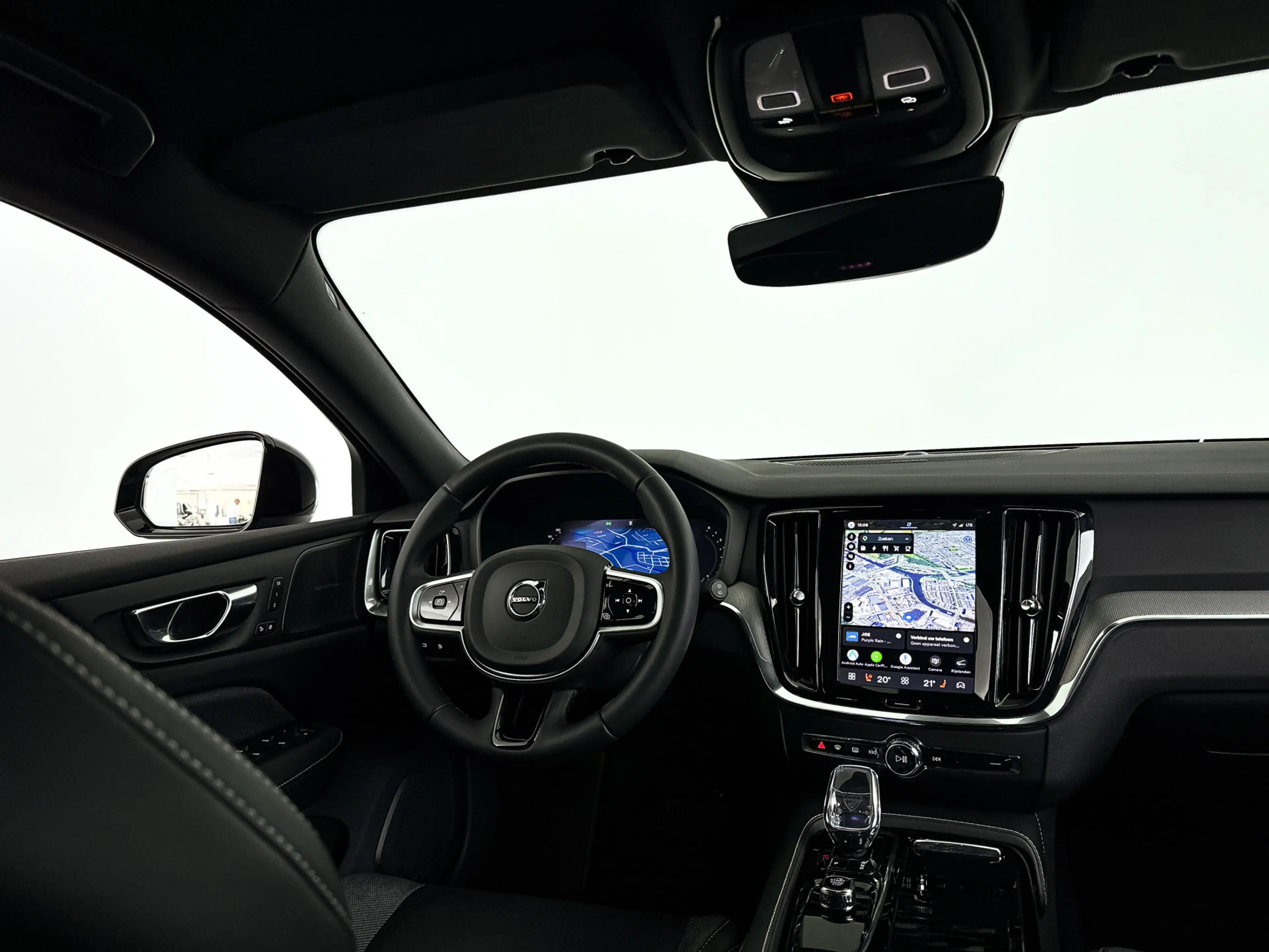 Volvo V60 T8 Plug-in hybrid AWD Plus Dark | 360° camera | Ha — photo 9