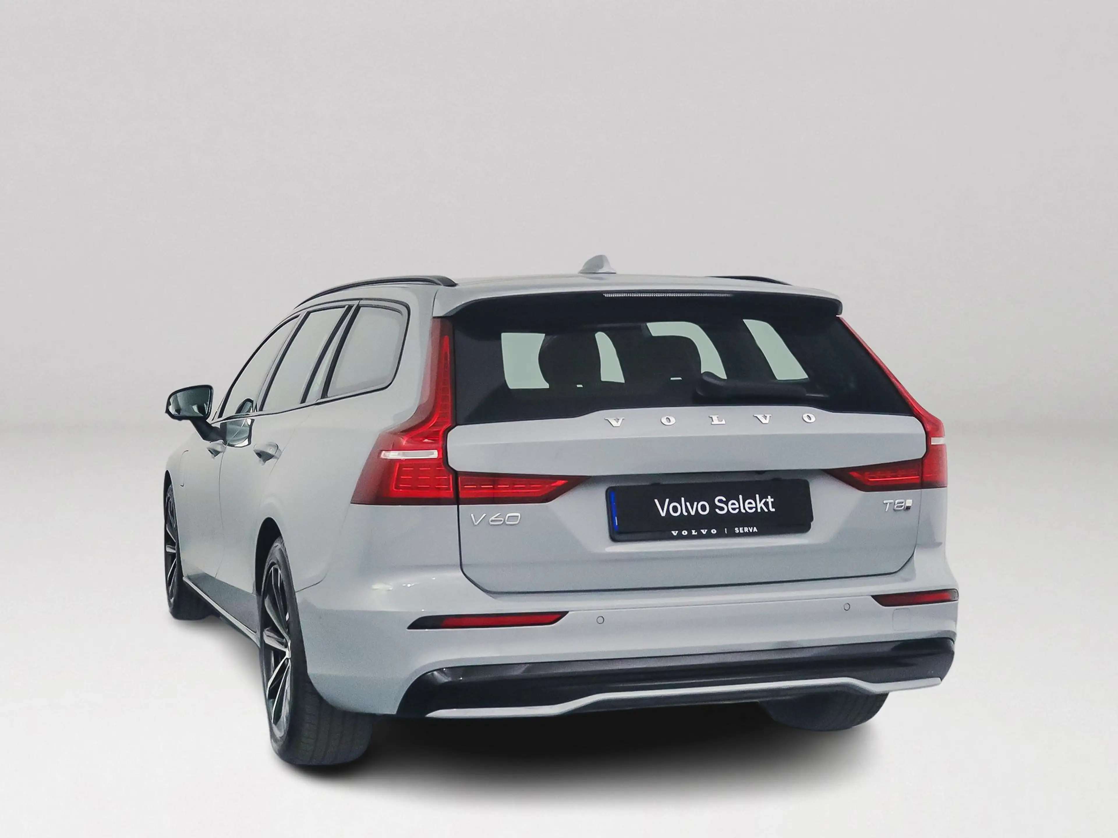 Volvo V60 T8 Plug-in hybrid AWD Plus Dark | 360° camera | Ha — photo 12