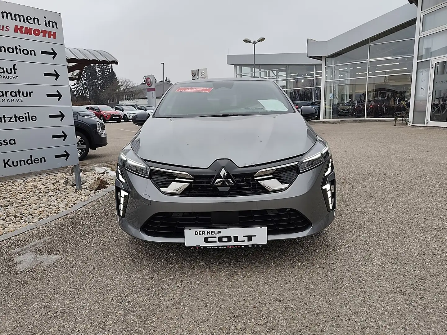 Mitsubishi Colt 1,6 HEV Intense Grau - 2