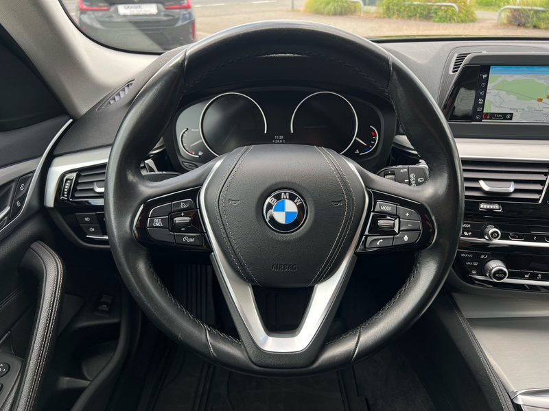 BMW 520 d xDrive Touring Luxury Line / NUR HÄNDLER — photo 10