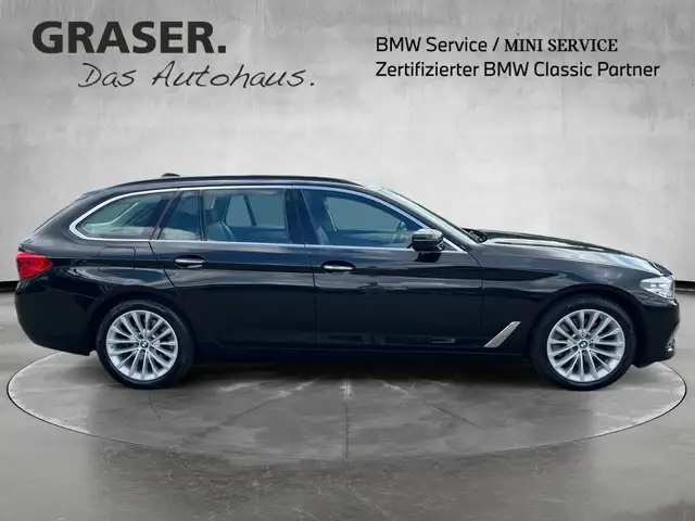 BMW 5 Series view 7
