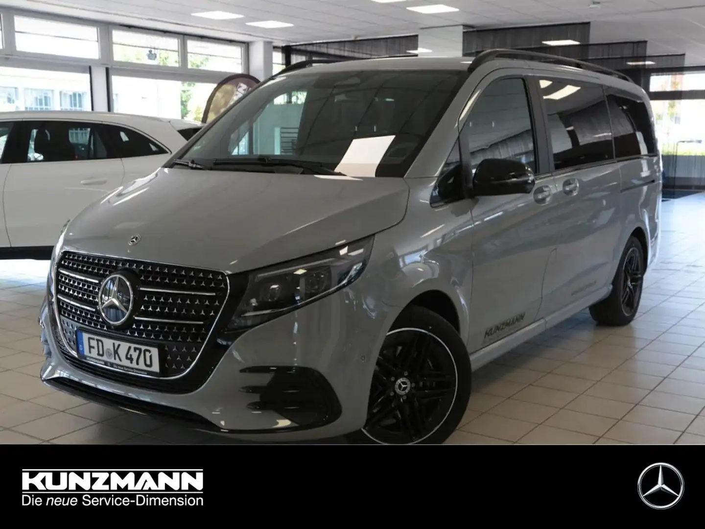 Mercedes-Benz V 300 d 4MATIC AVANTGARDE Lang Night Panorama Grau - 1