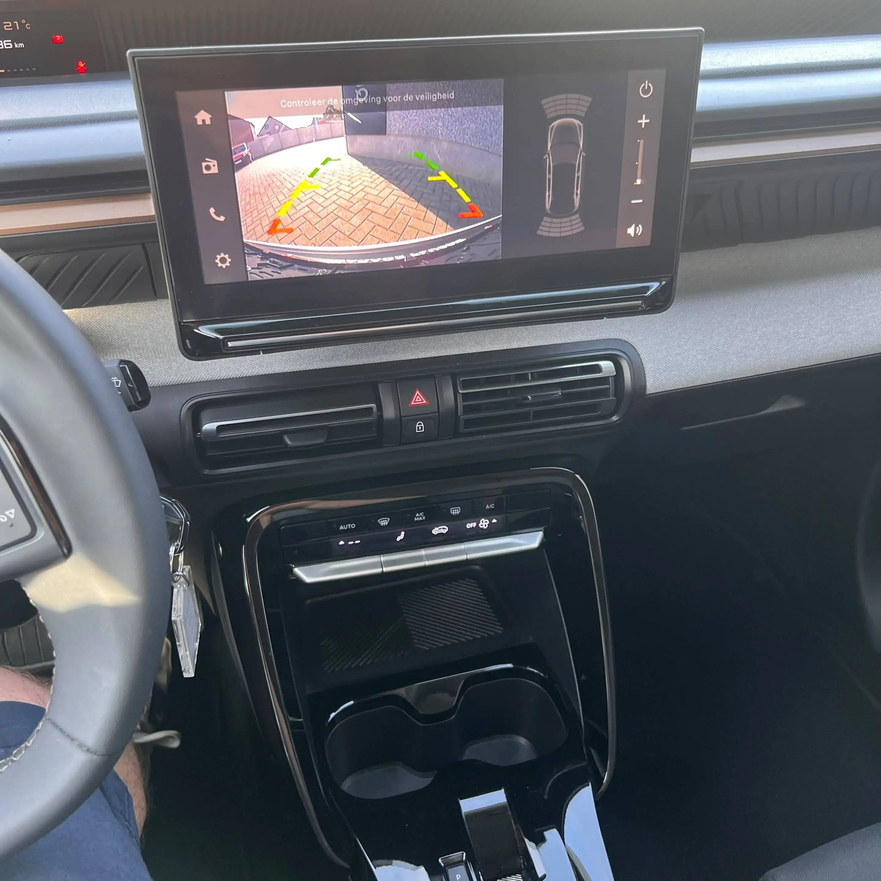 Citroen C3 Aircross Plus 145 Hybrid Automatic — photo 9