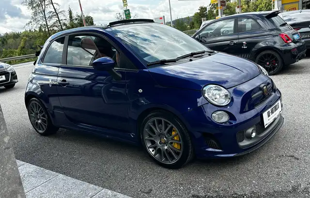 Abarth 500c view 3
