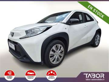 X 1.0 VVT-i 72 CVT ACC SmartCo Cam
