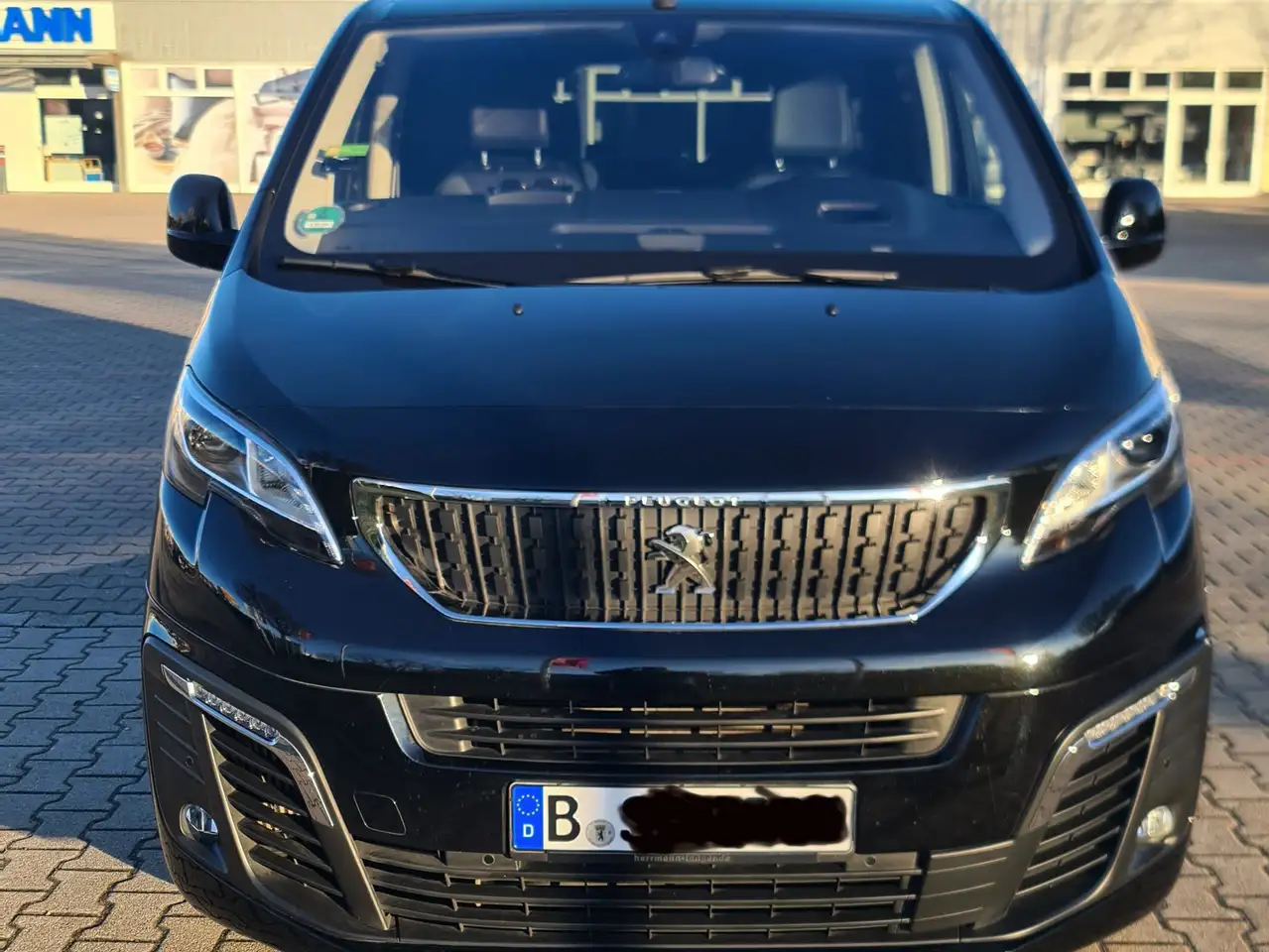 Peugeot Traveller