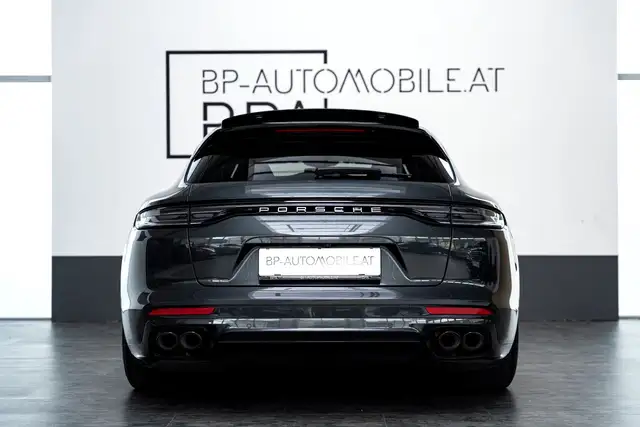 Porsche Panamera view 8