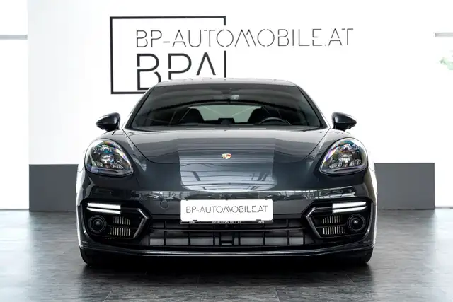 Porsche Panamera view 3