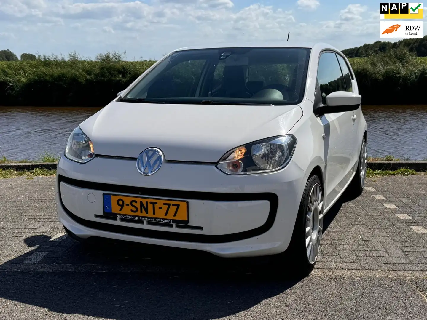 Volkswagen up! 1.0 highmove up! BlueMotion NAVIGATIE / AIRCO / ST Wit - 1