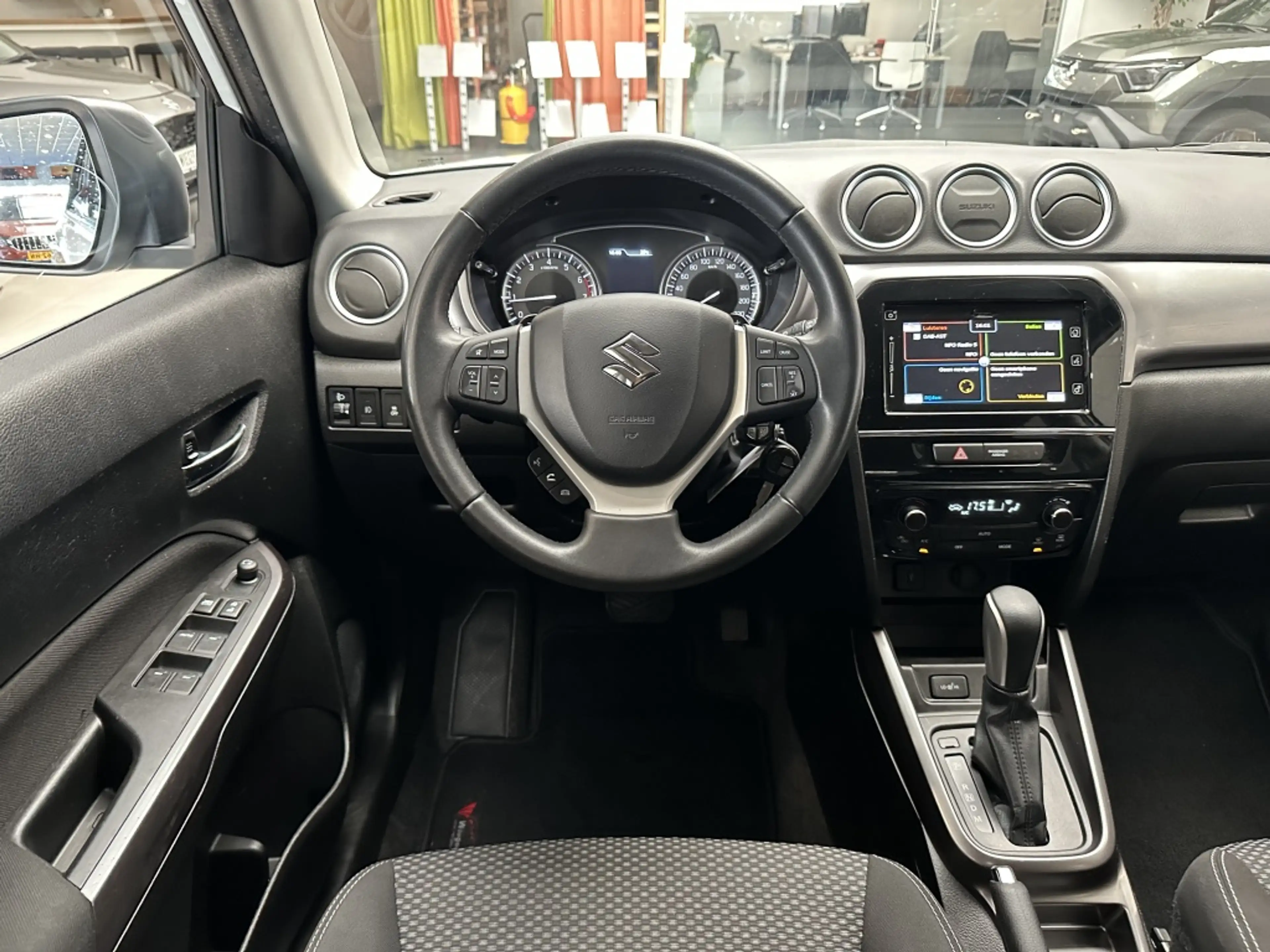 Suzuki Vitara 1.4 Boosterjet Select [ TREKHAAK I CAMERA I NAVI I — photo 2