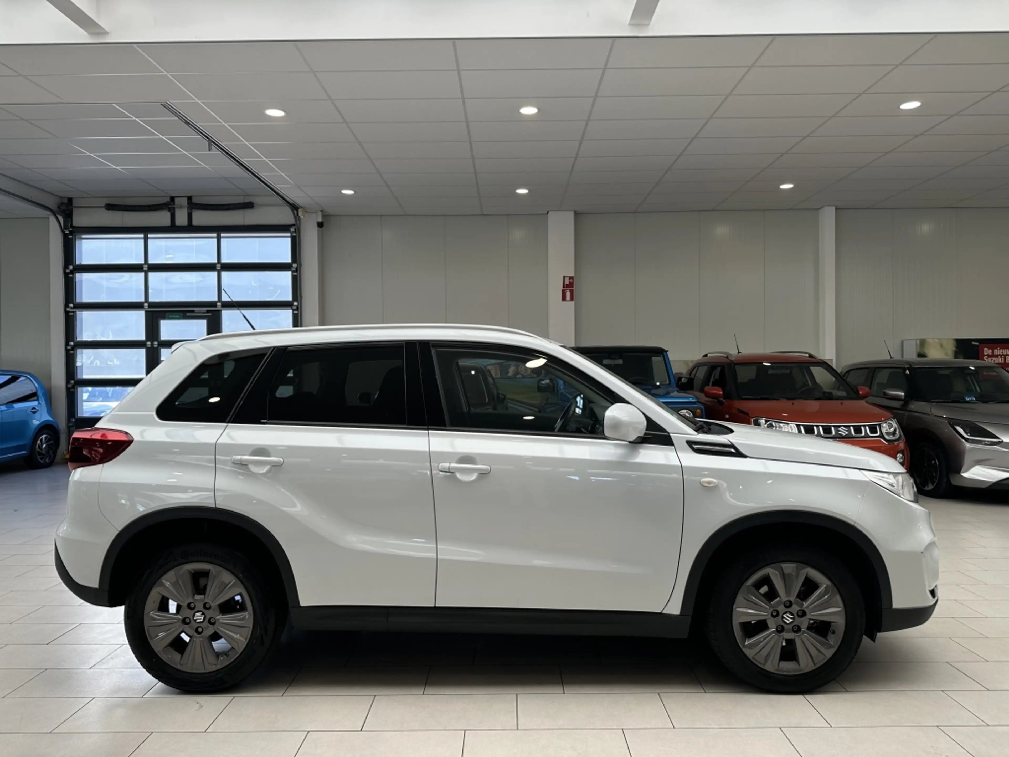 Suzuki Vitara 1.4 Boosterjet Select [ TREKHAAK I CAMERA I NAVI I — photo 9