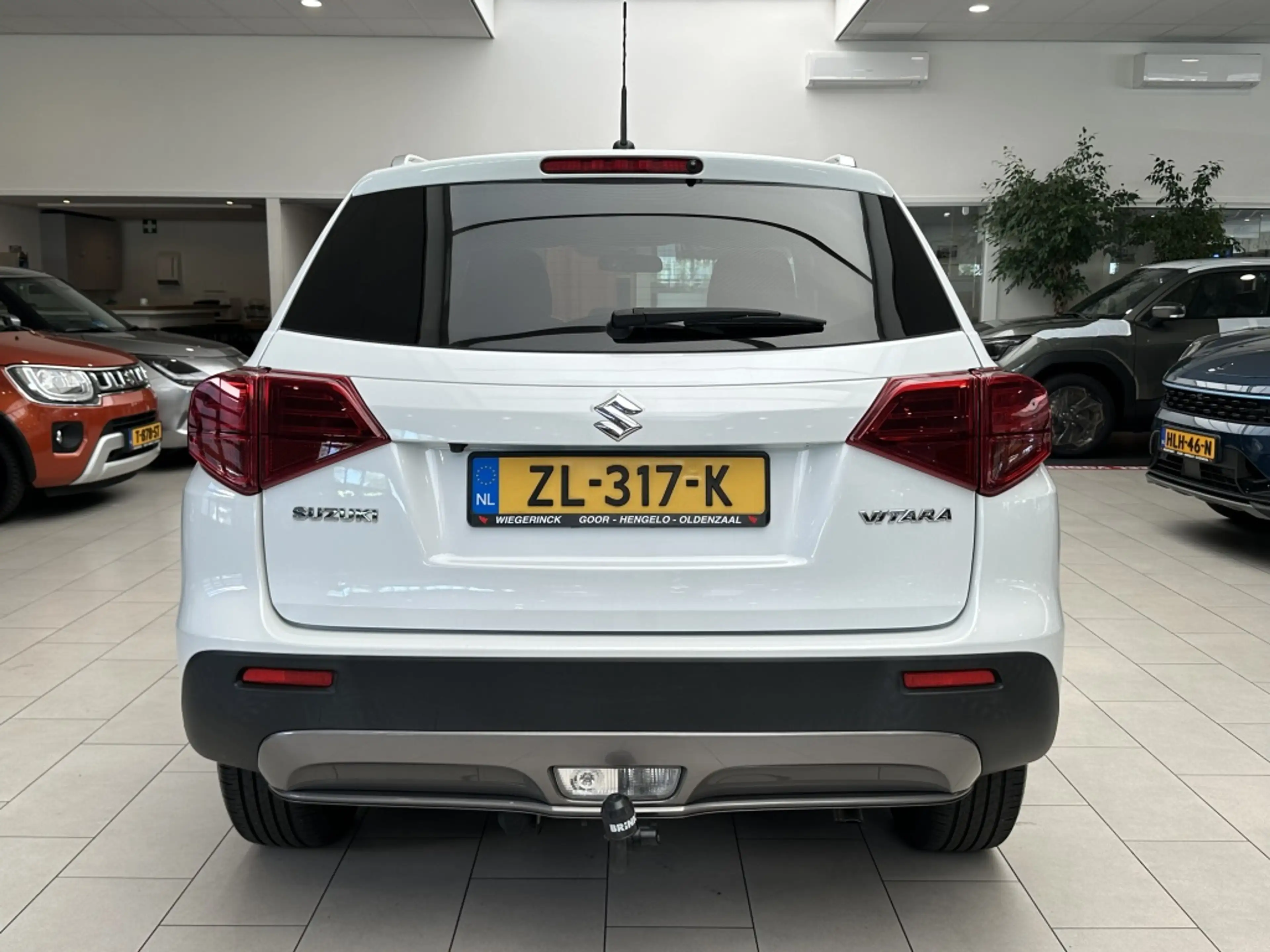 Suzuki Vitara 1.4 Boosterjet Select [ TREKHAAK I CAMERA I NAVI I — photo 24