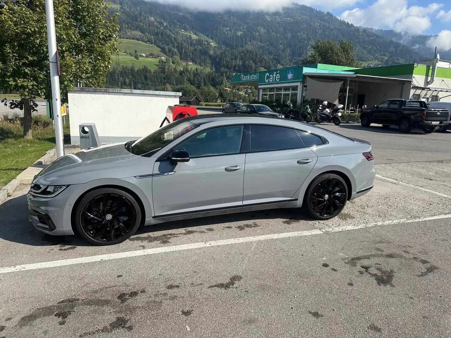 Volkswagen Arteon Arteon 2,0 TDI SCR 4Motion R-Line DSG R-Line Grau - 2