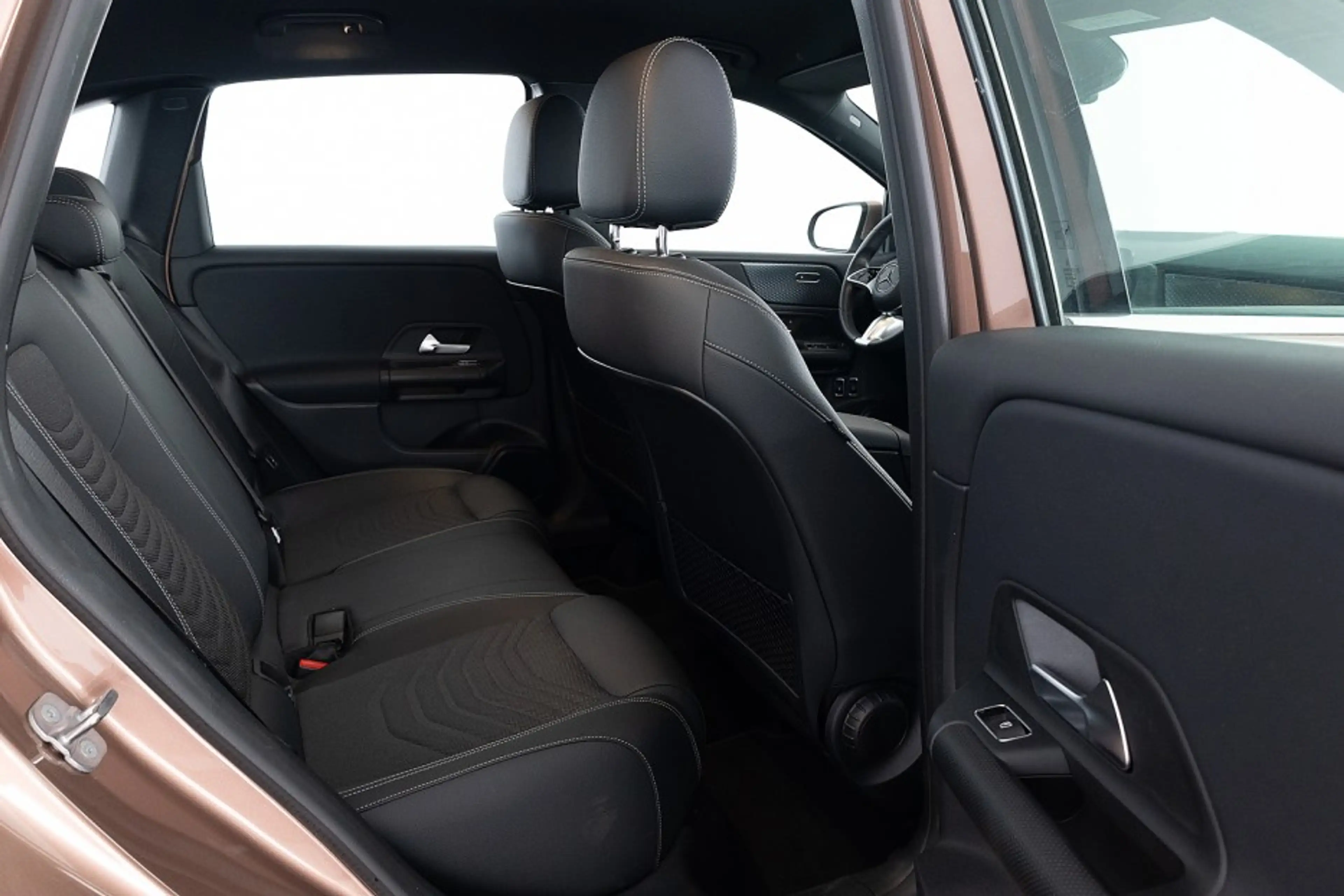 Mercedes-Benz B 250 e Business Solution PHEV Automaat | Rose gold Meta — photo 7