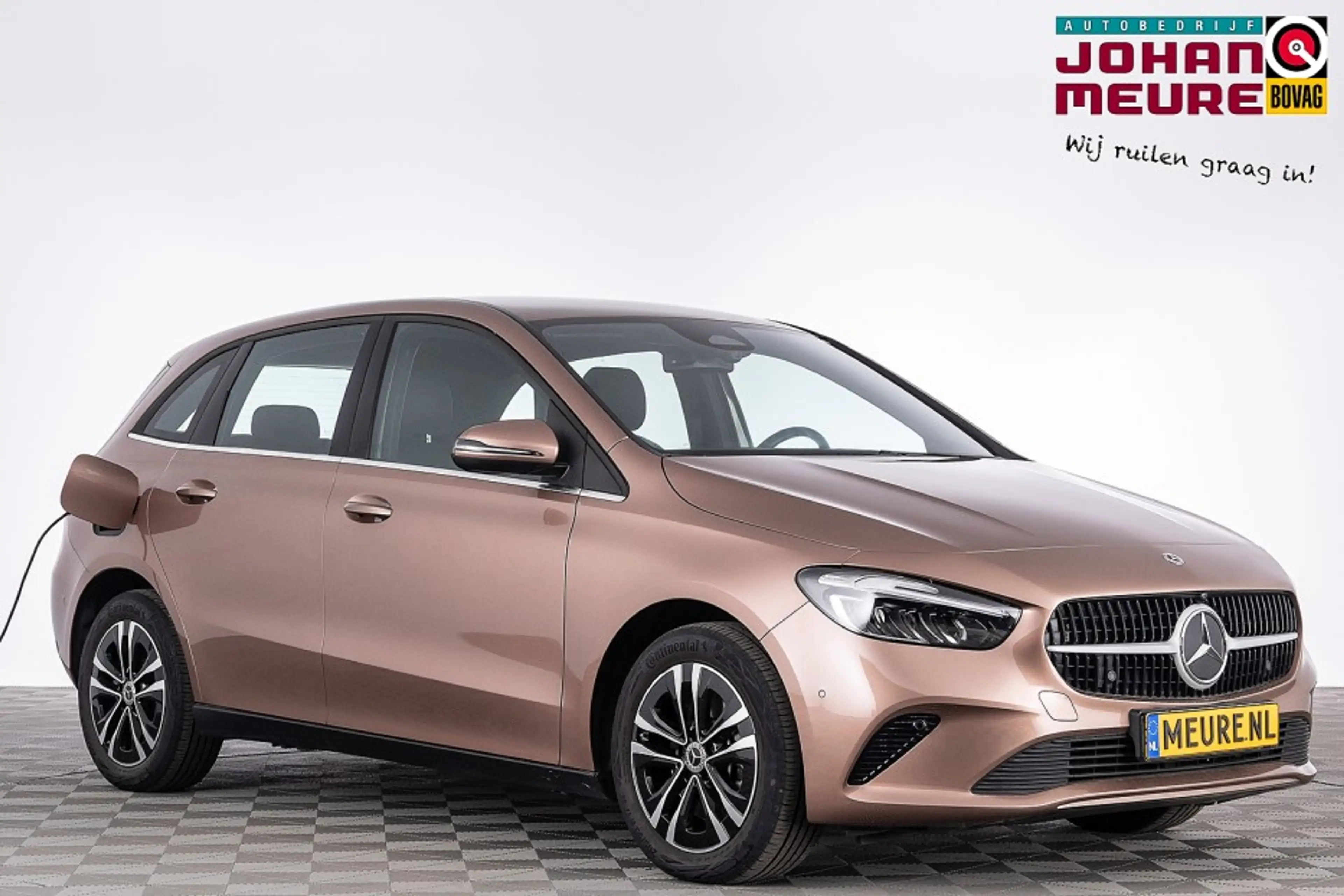 Mercedes-Benz B 250 e Business Solution PHEV Automaat | Rose gold Meta