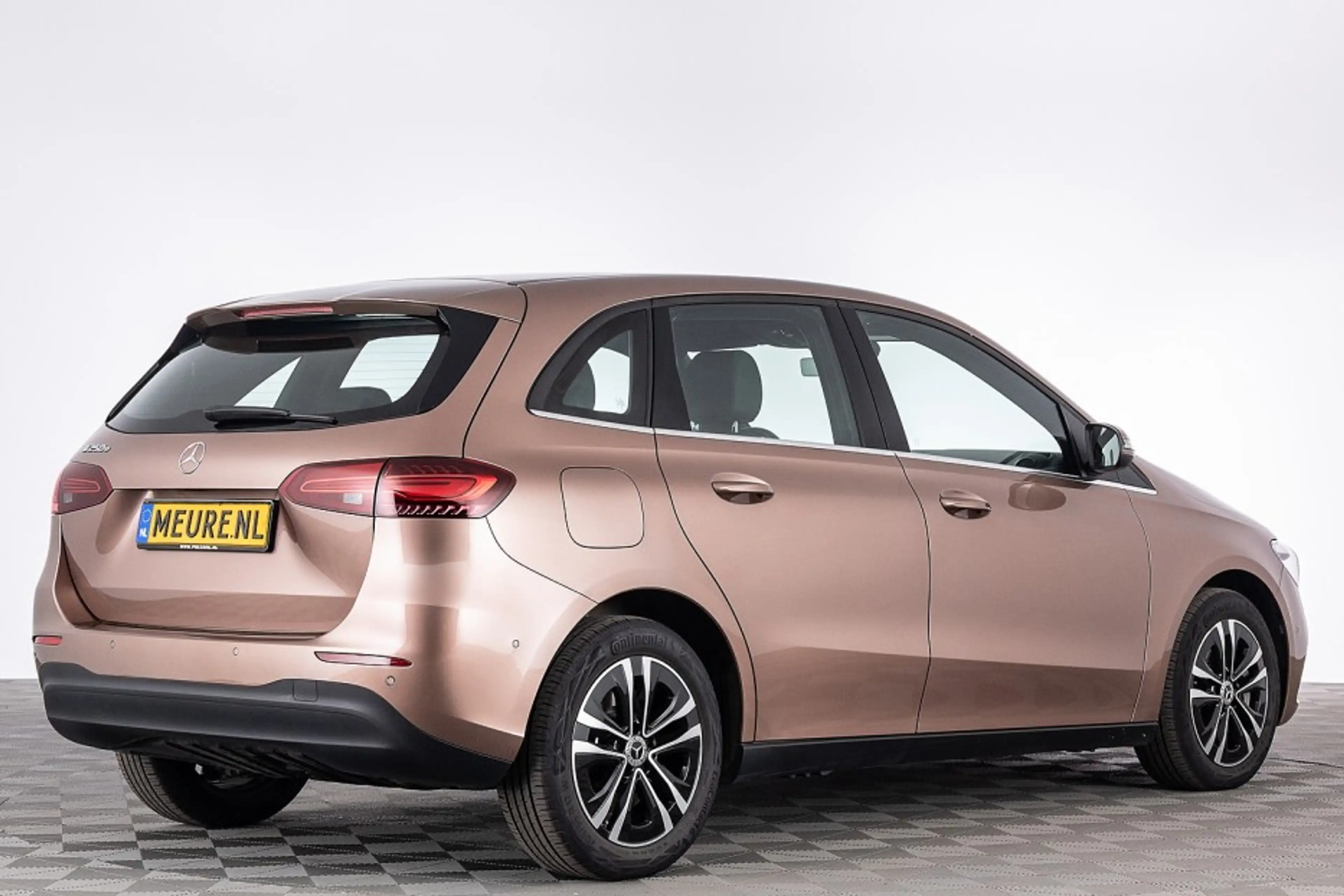 Mercedes-Benz B 250 e Business Solution PHEV Automaat | Rose gold Meta — photo 23