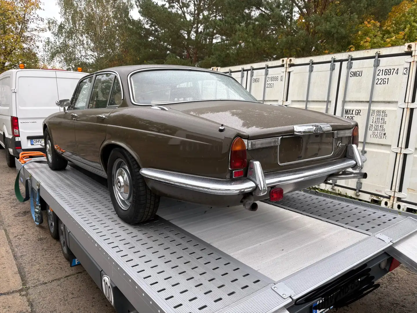 Oldtimer Jaguar XJ6 Serie 1 Braun - 2