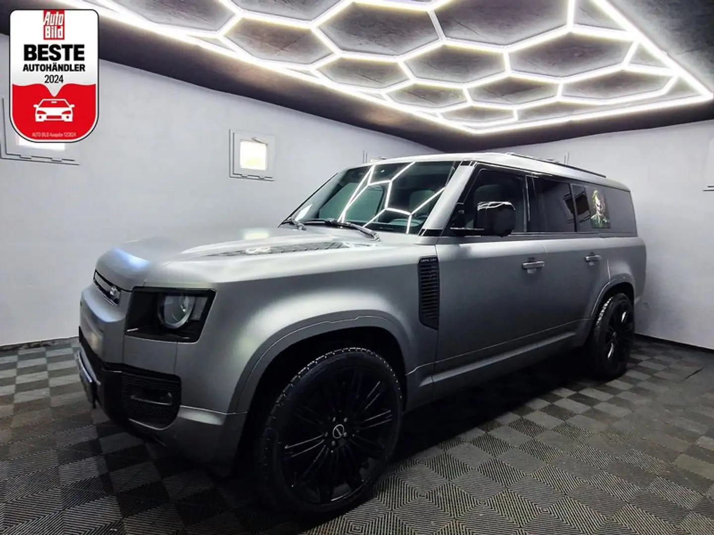 Land Rover Defender 130 First Edition  FIRST EDITION|LANG|8 SITZER|22 White - 1