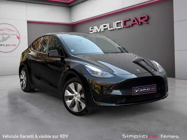 Tesla Model Y MODEL Y Standard RWD