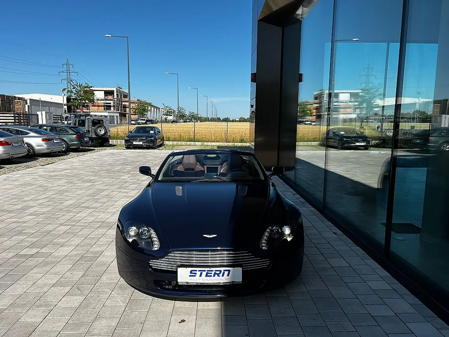 Aston Martin Vantage Aston Martin V8 Vantage Roadstar Blau - 2
