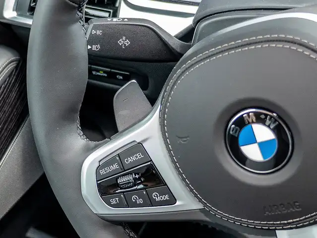 BMW X5 view 11