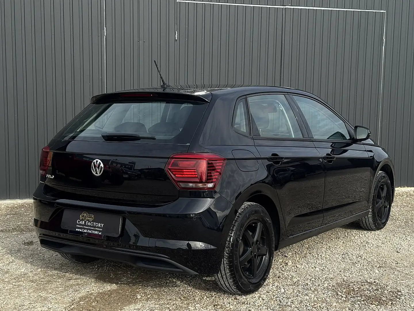 Volkswagen Polo 1,0 Comfortline Schwarz - 2