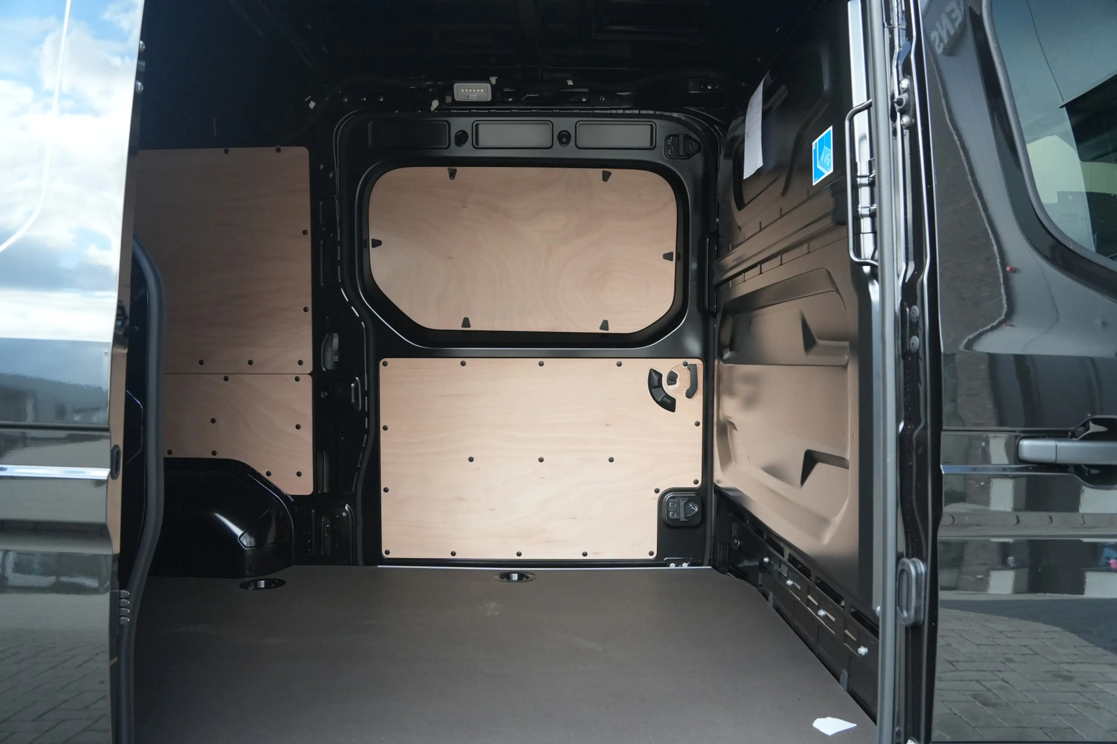 Renault Master E-Tech T35 L2H2 Advance Long Range 87 kWh 143pk - — photo 12