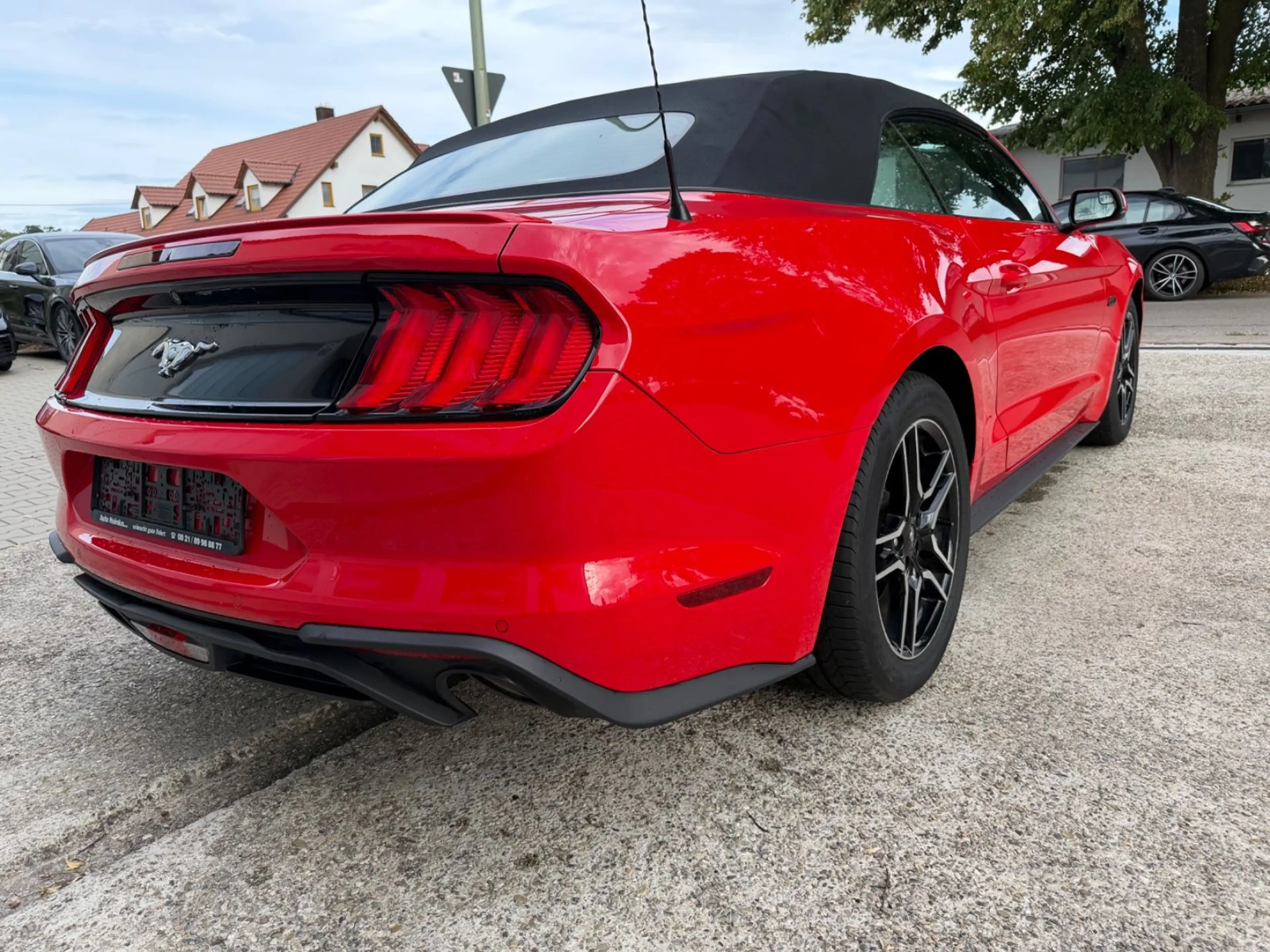 Ford Mustang Convertible — photo 5
