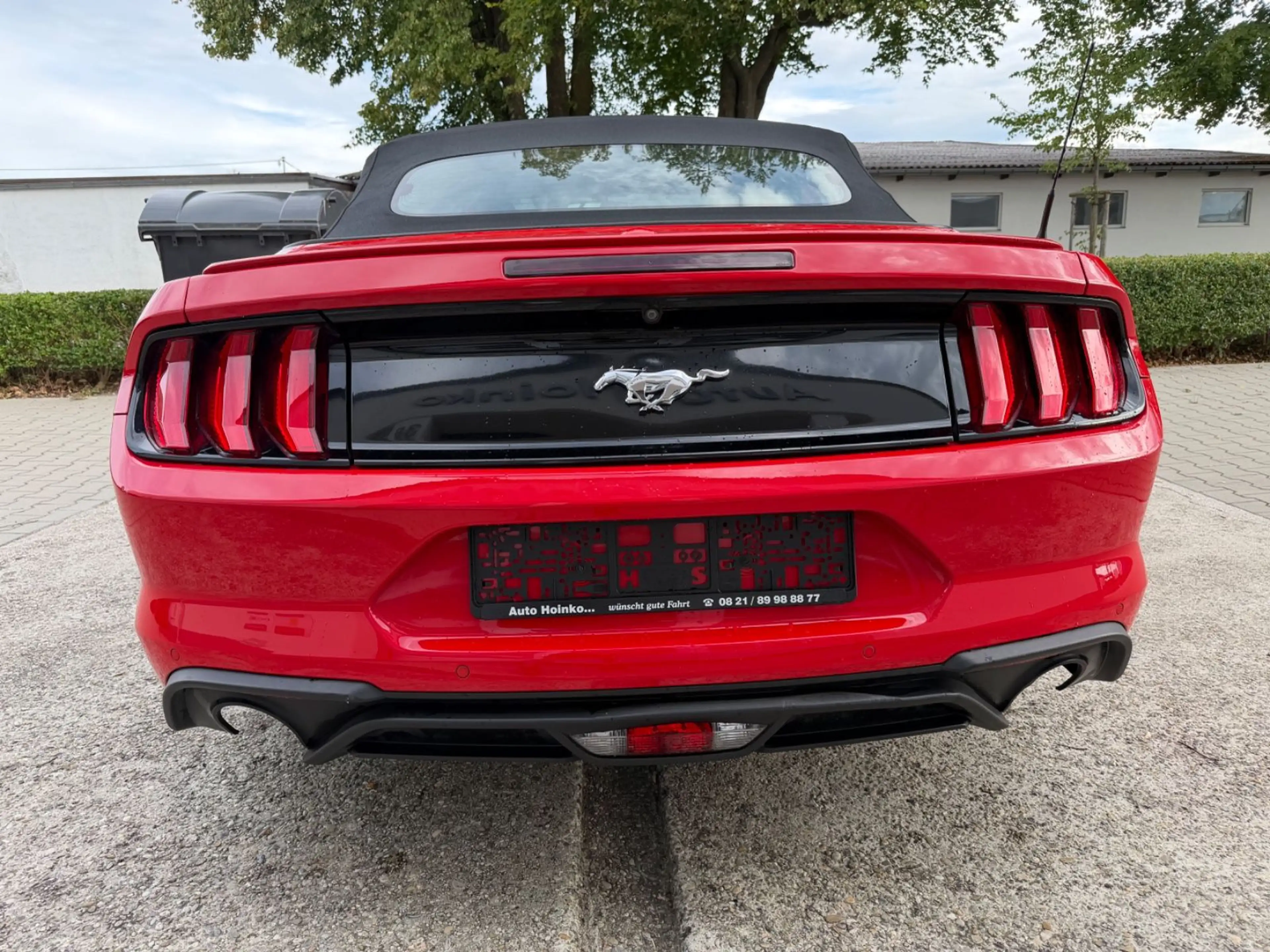 Ford Mustang Convertible — photo 4