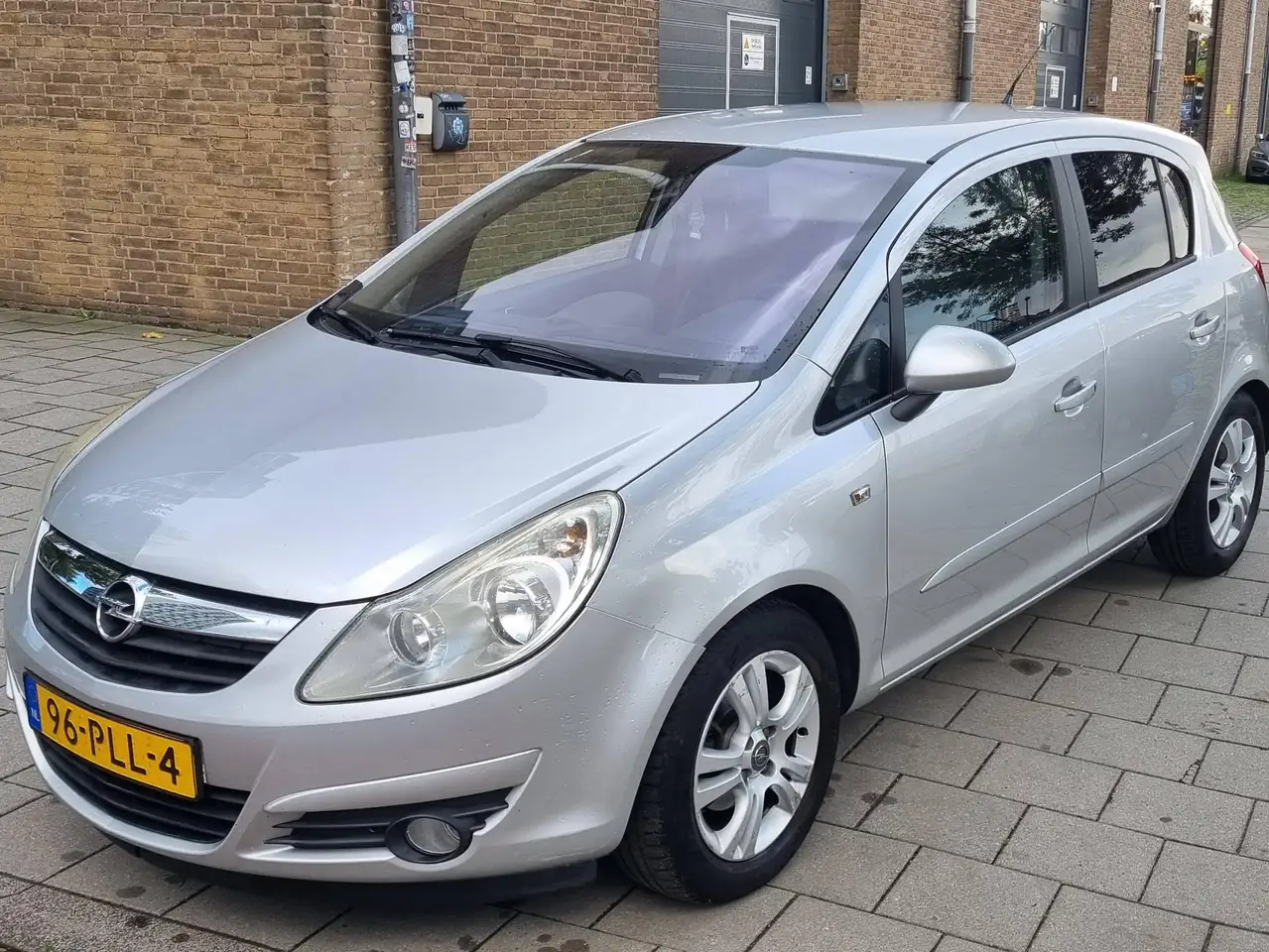 Opel Corsa Corsa 1.3 CDTi EcoF.S Cos. — photo 1 of 10