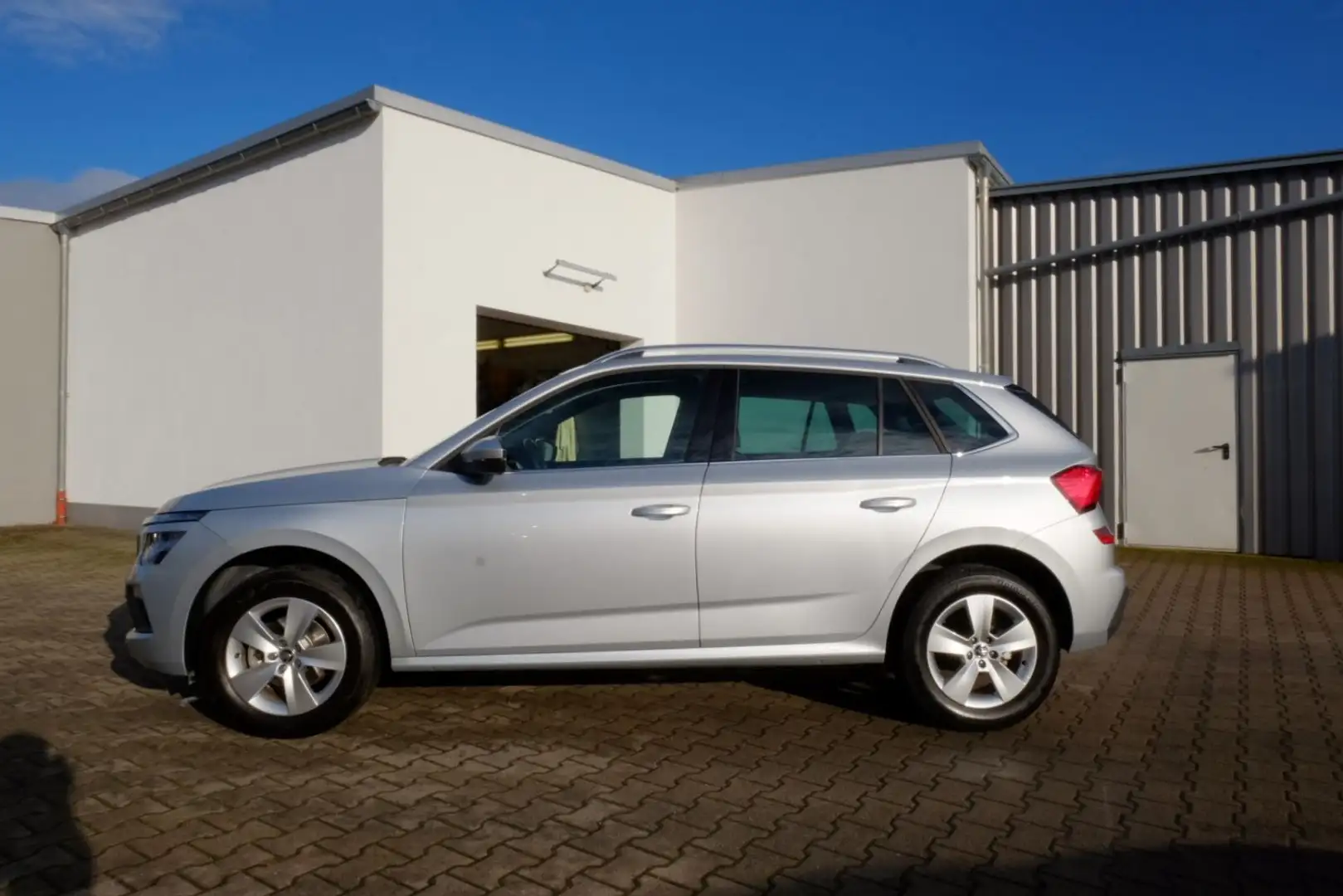 Skoda Kamiq 1.0 TSI DSG Selection Kam/SHZ/AppC/PDC/ALU Argent - 2