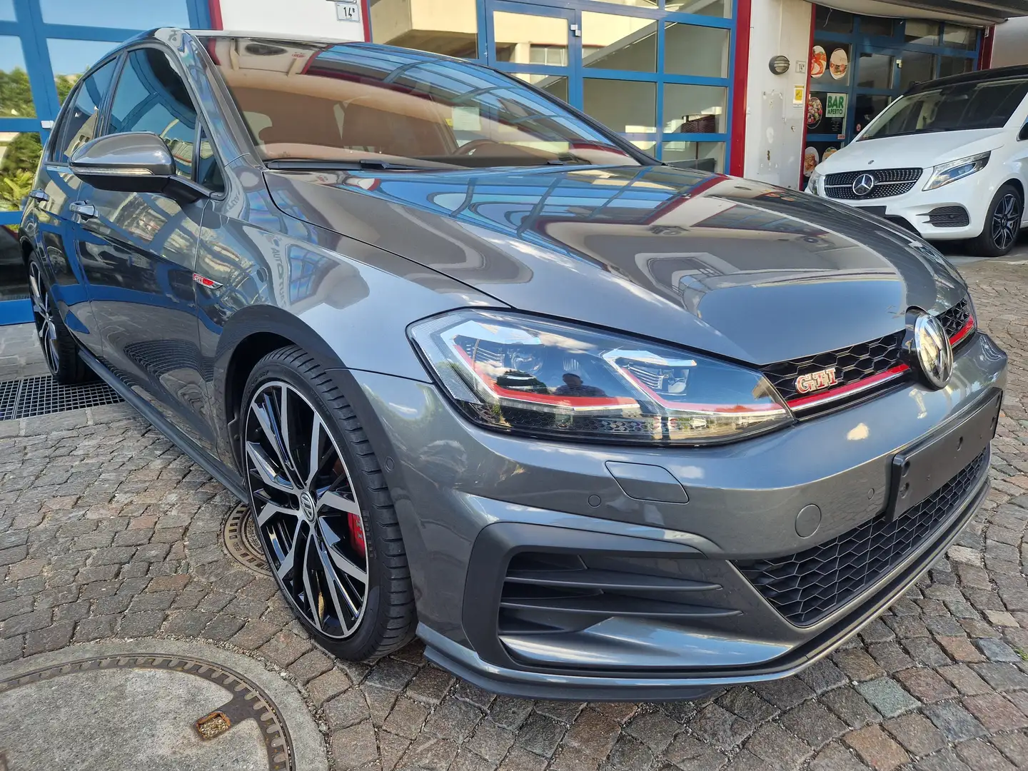 Volkswagen Golf GTI VII 2.0TSI245Cv Performance DSG ACC DigCock 19"LED Grigio - 2