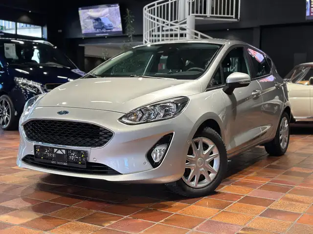Ford Fiesta 1.5TDCi C&C NAVI KLIMAAUT SHZ TEMPO PARKPILOT SYNC