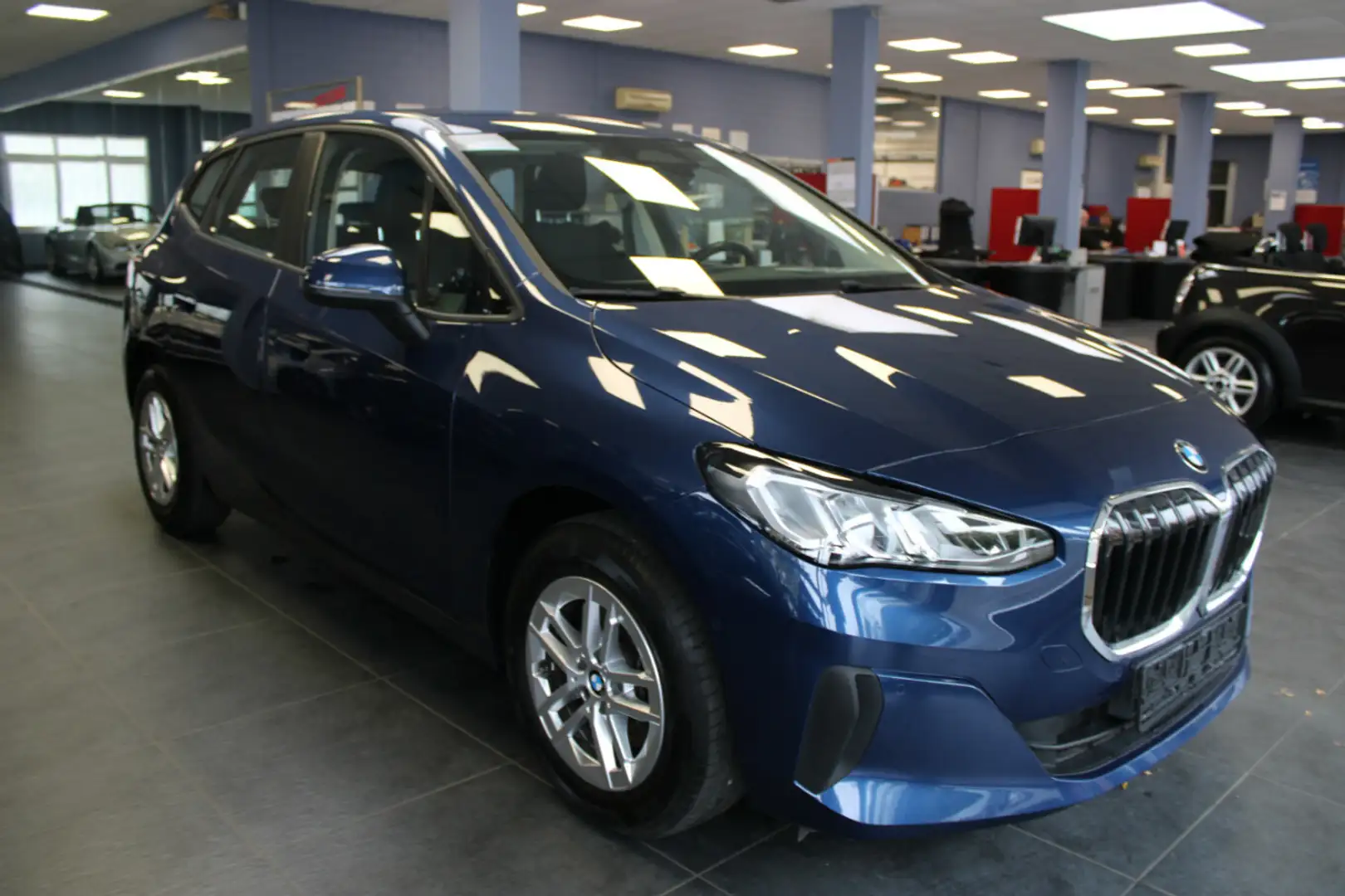 BMW 218 Aut. Blau - 1