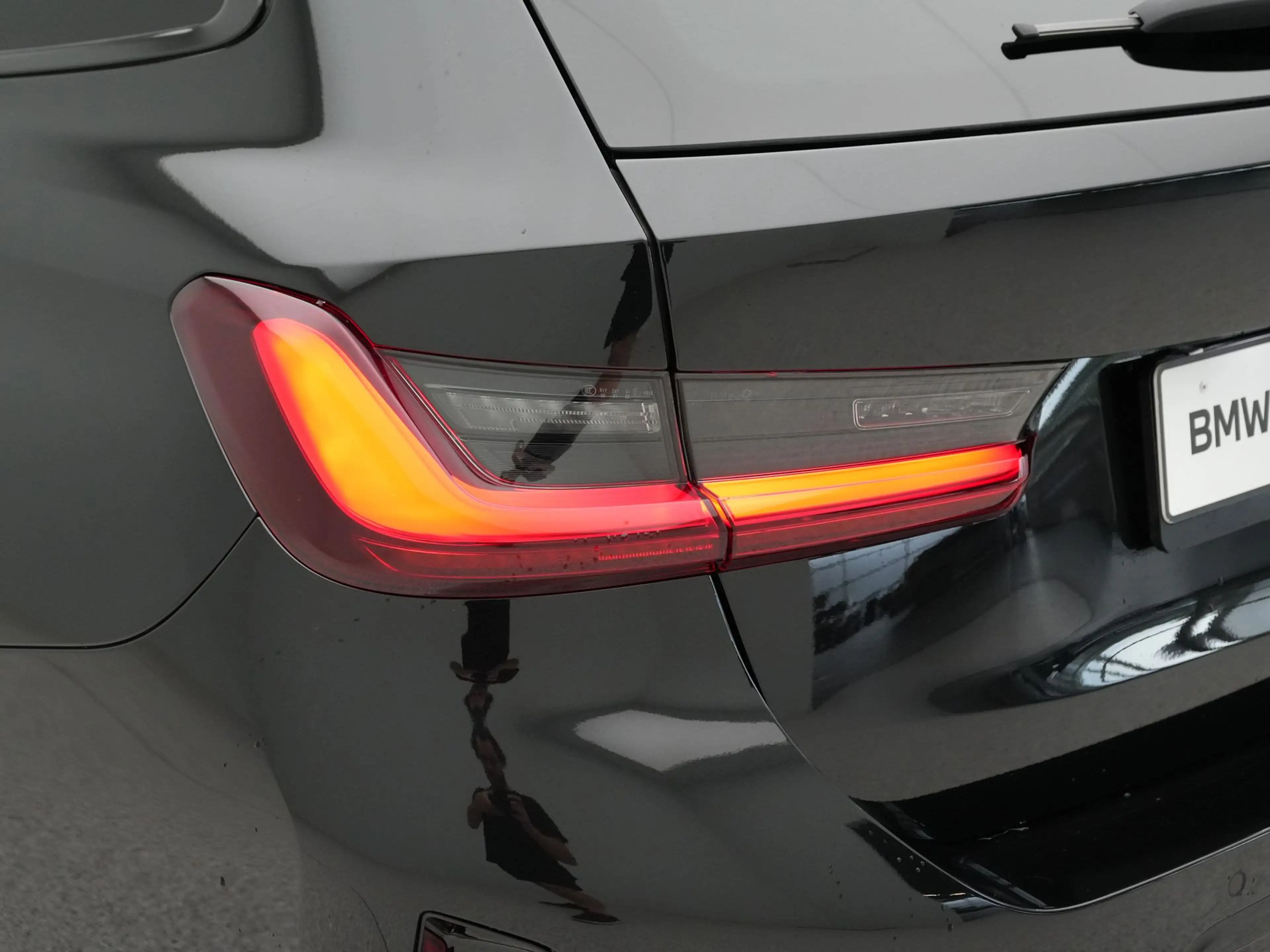 BMW 320 3 Serie 320i Touring M-Sport — photo 11
