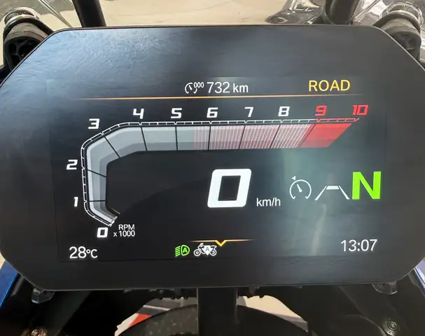 BMW R view 9