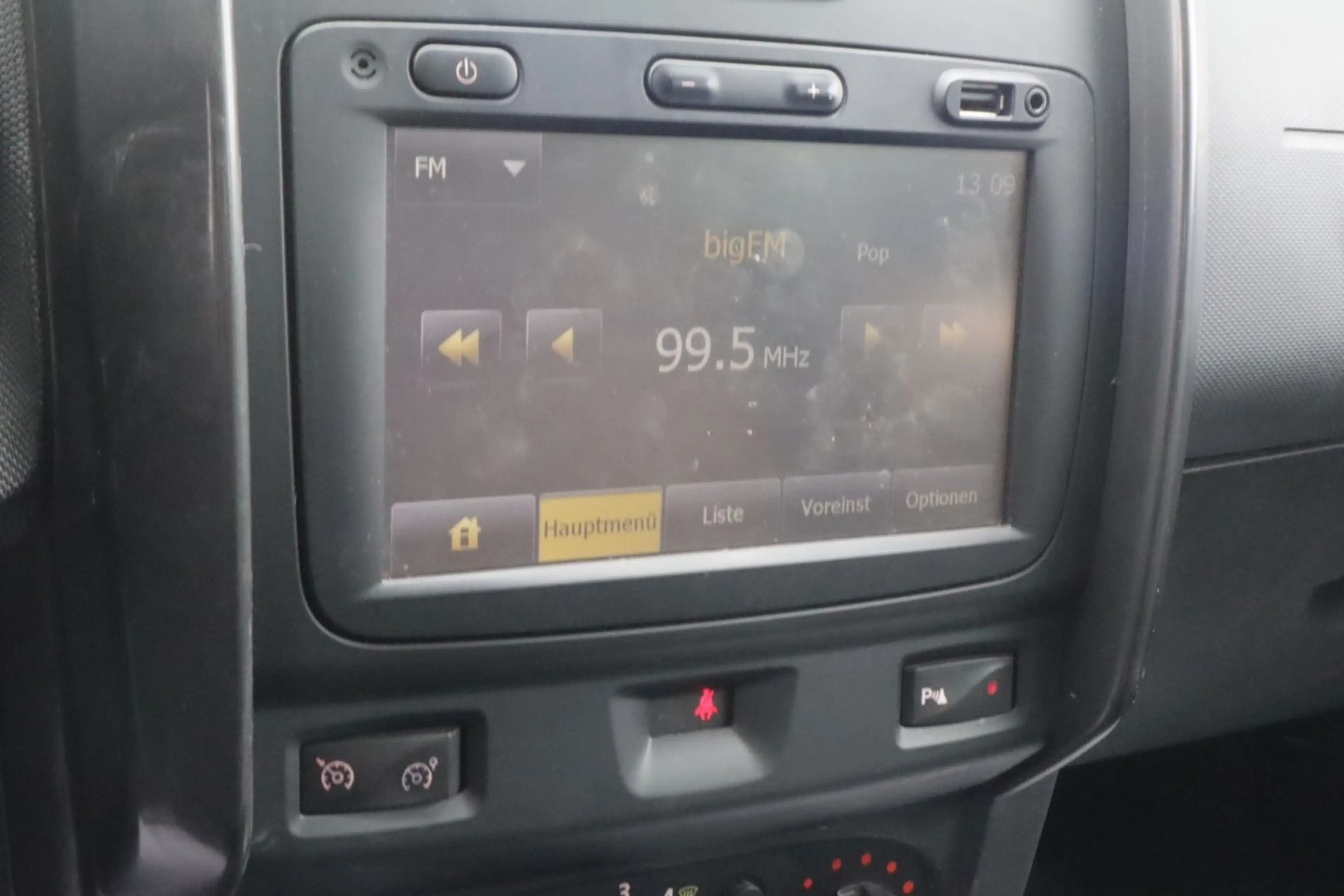 Dacia Duster I Prestige 4x2 TüvNeu*GARANTIE*S-HEFT — photo 11