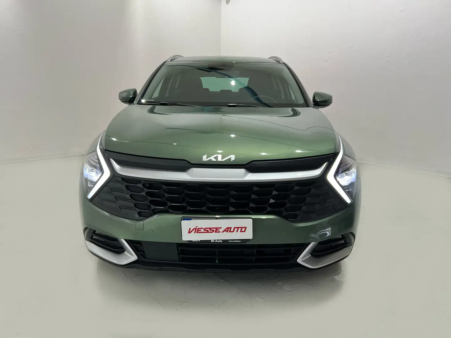 Kia Sportage Sportage 1.6 tgdi hev Style auto Зелений - 2