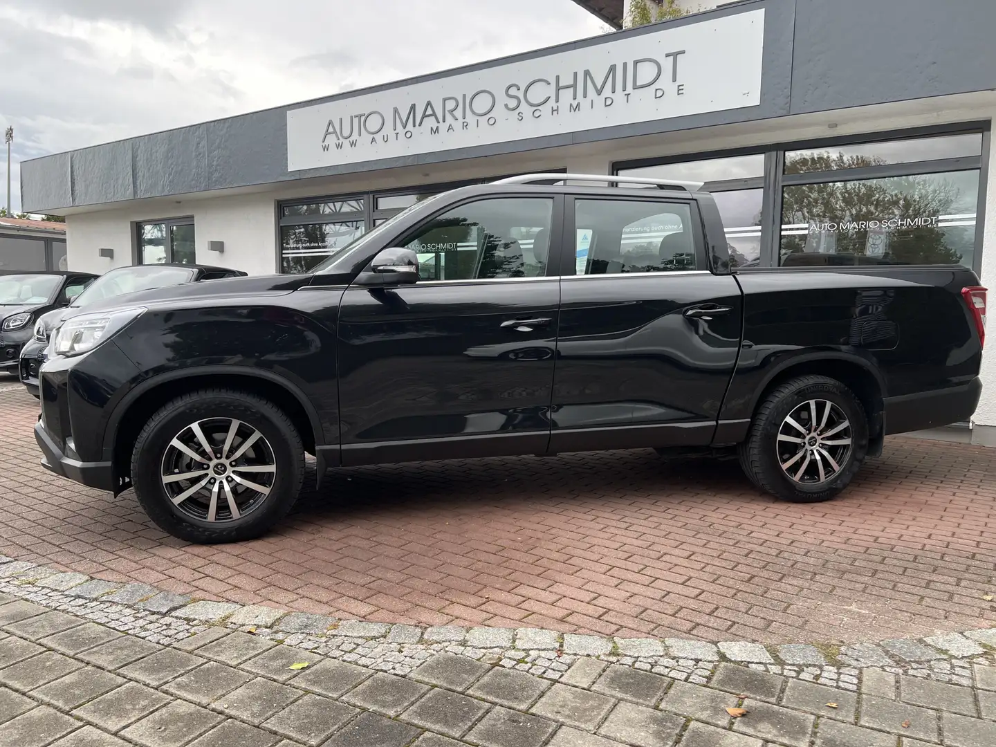 SsangYong Musso Grand KGM 2.2 4WD Sapphire Automatik Noir - 2