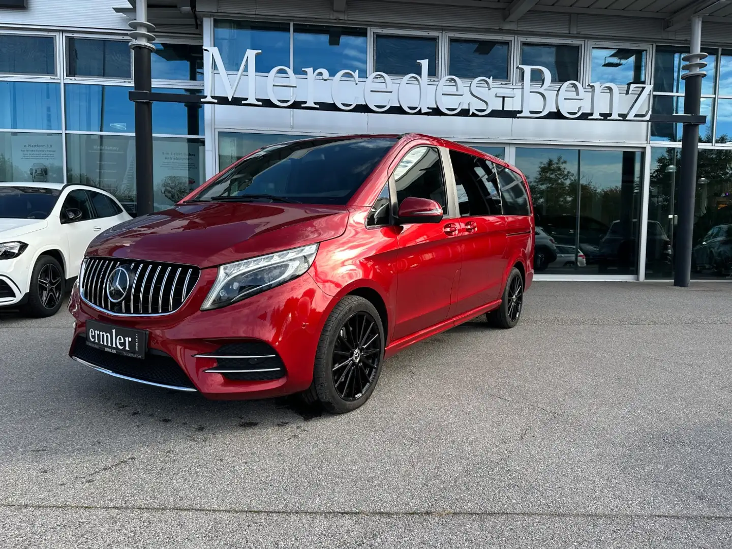 Mercedes-Benz V 300 d 4MATIC Lang Business Van AMG Allrad TOP Rot - 2