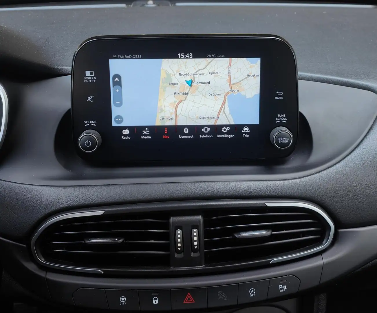 Fiat Tipo Cross 1.0 City Cross Navigatie - Camera - Climate Groen - 2