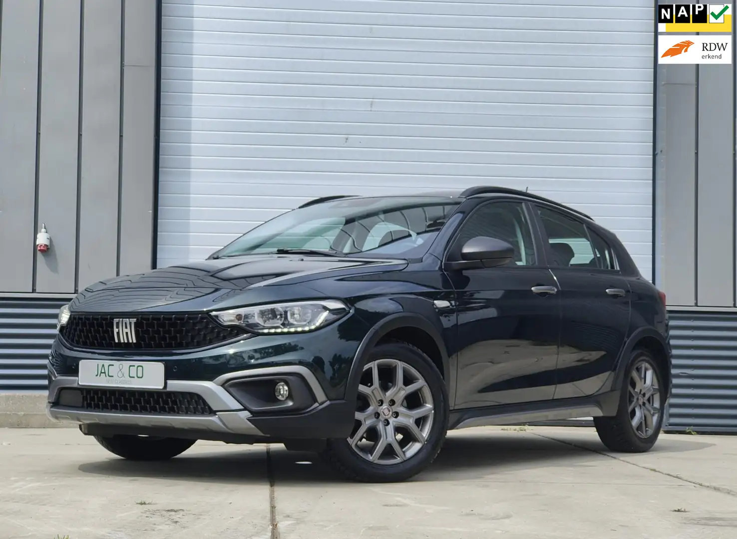 Fiat Tipo Cross 1.0 City Cross Navigatie - Camera - Climate Groen - 1