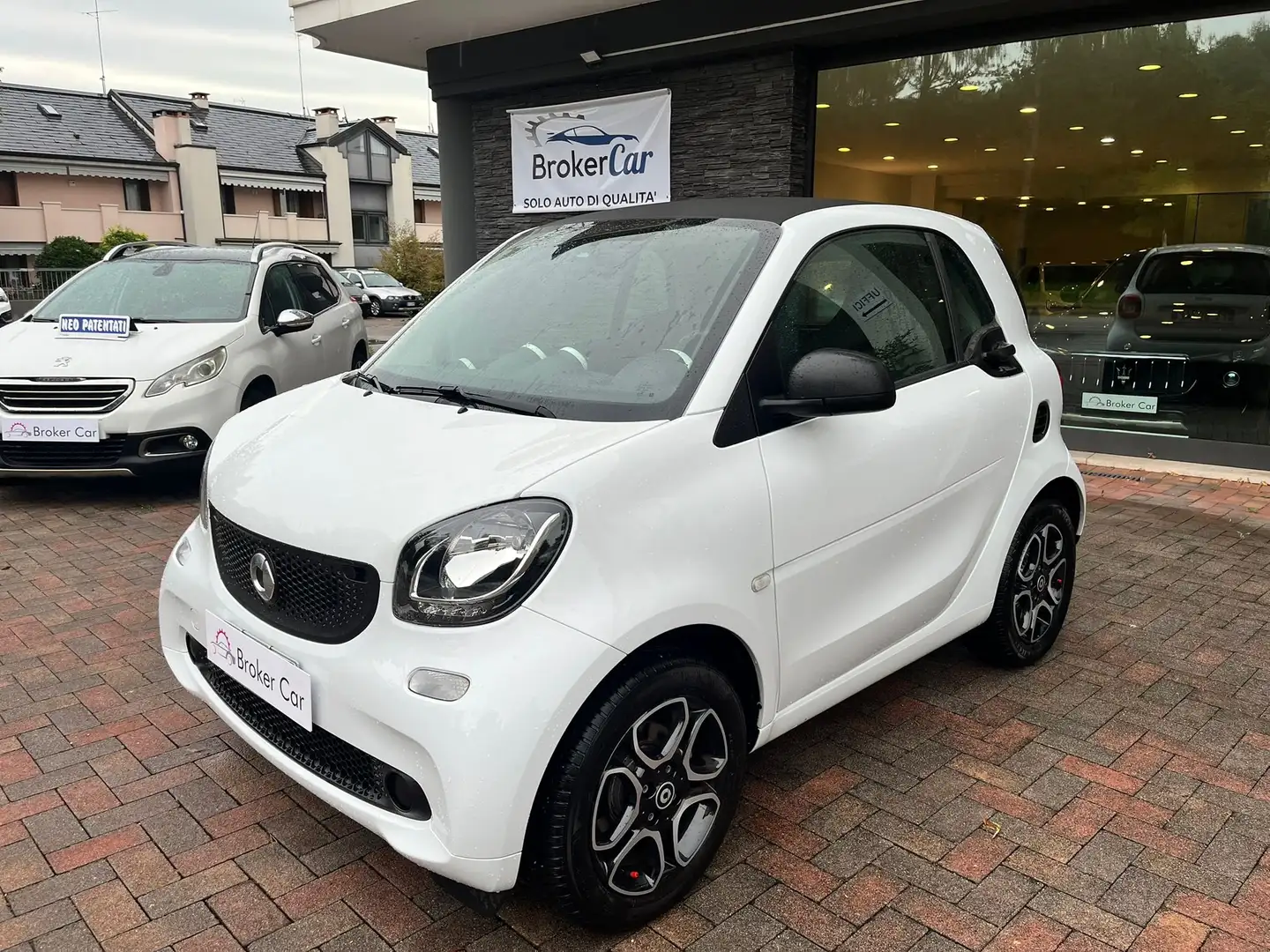 smart forTwo Fortwo III 2015 1.0 Black Passion 61cv Blanc - 1