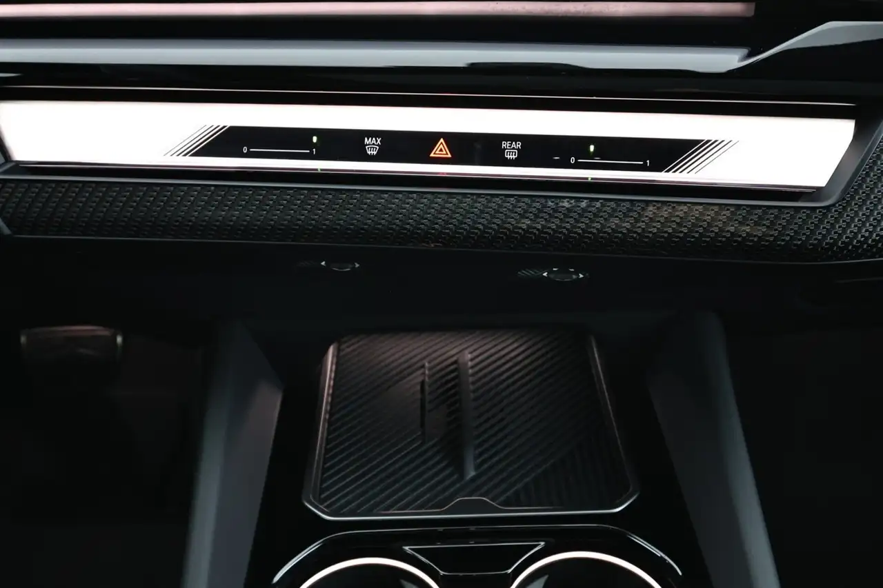 BMW 520 d xDr. M Sport Lt|PAN|HUD|ACC|ParkA+360|AHK 360° A 12