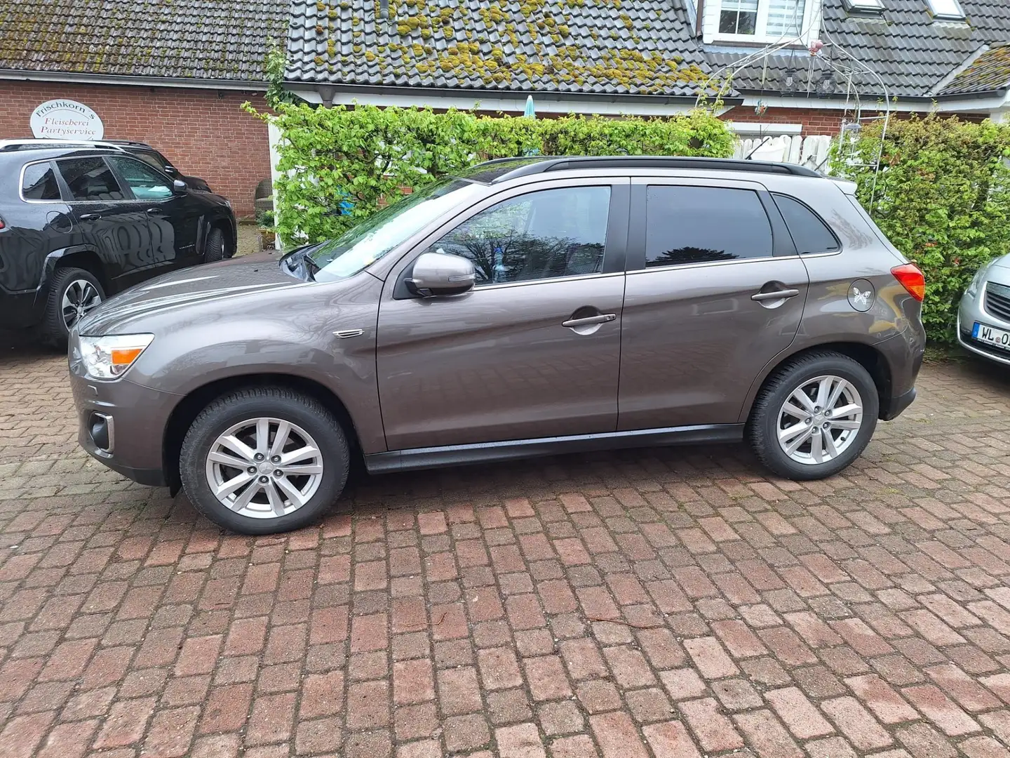 Mitsubishi ASX Instyle 4WD Braun - 1
