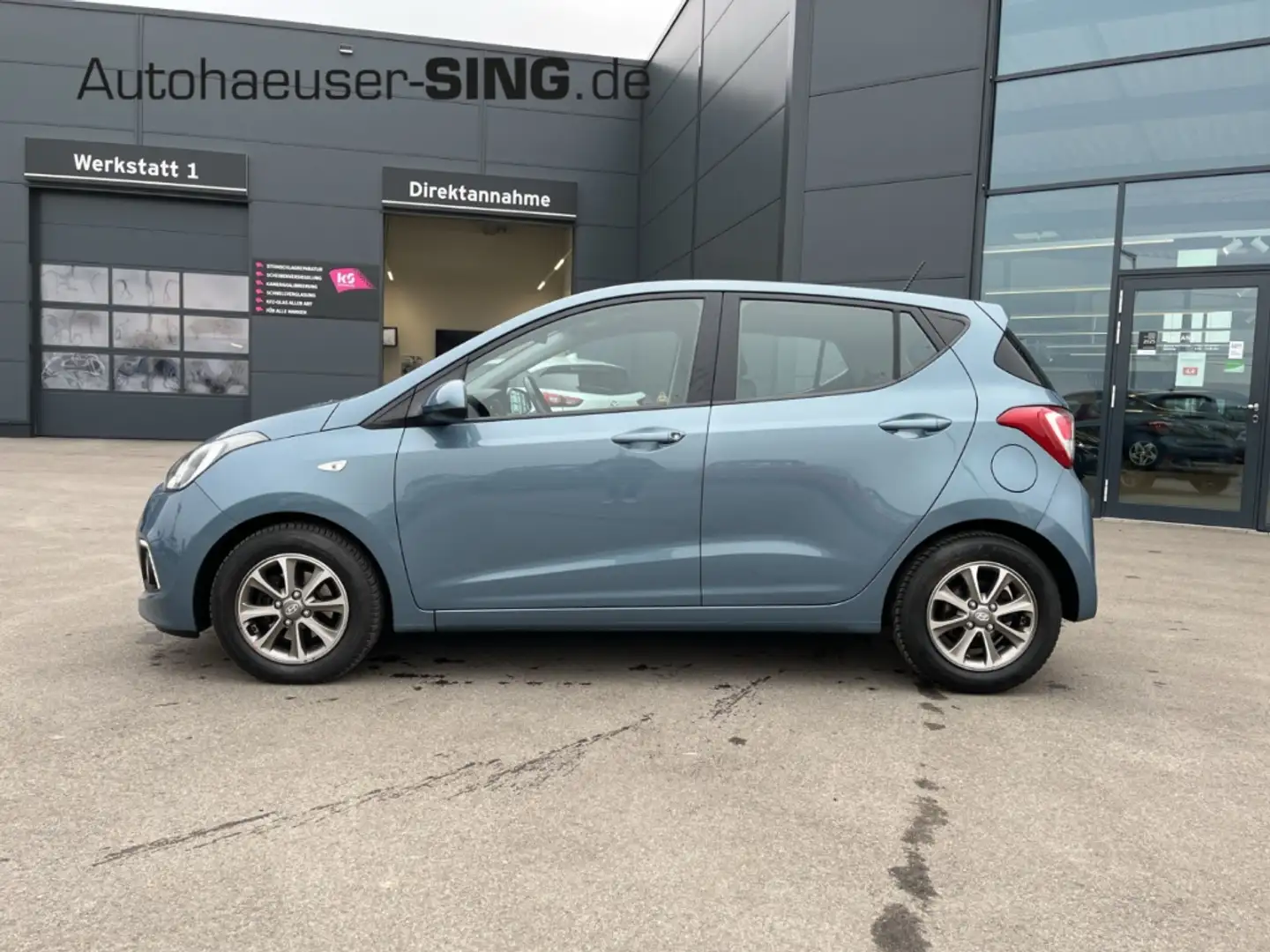 Hyundai i10 FIFA World Cup Edition Tempomat Lenkradhzg Blau - 2