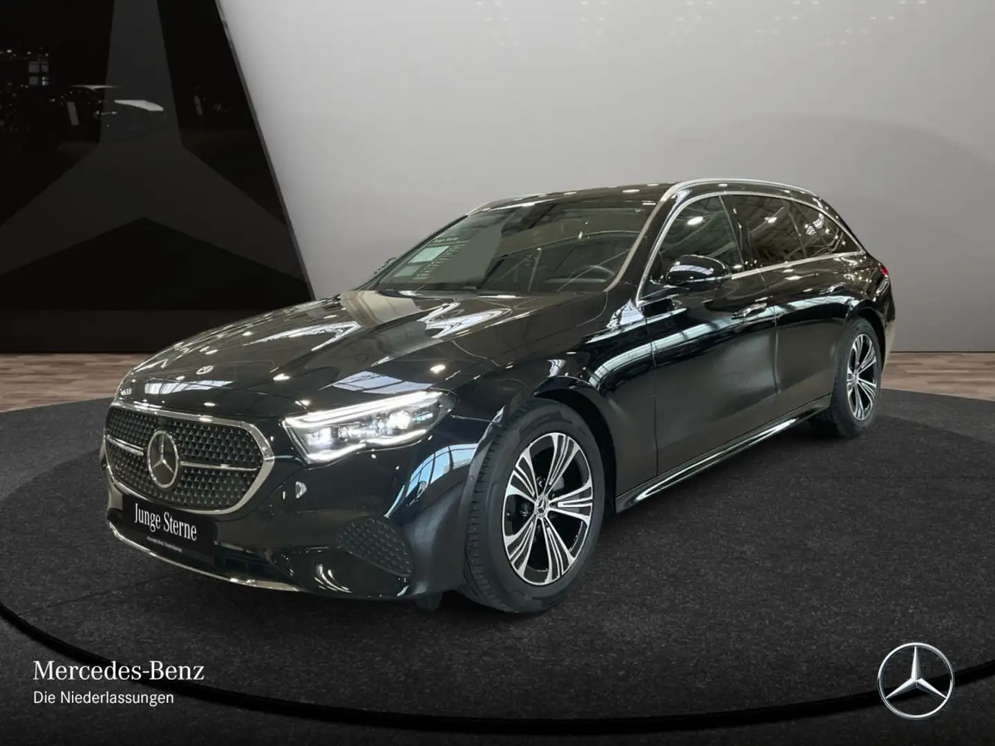 Mercedes-Benz E 200 T Avantgarde Fahrass 360° Burmester Distr. Schwarz - 2
