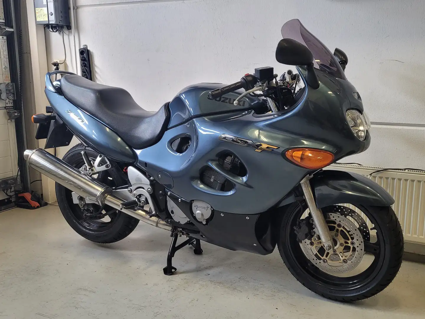 Suzuki GSX 750 F Katana Modrá - 2
